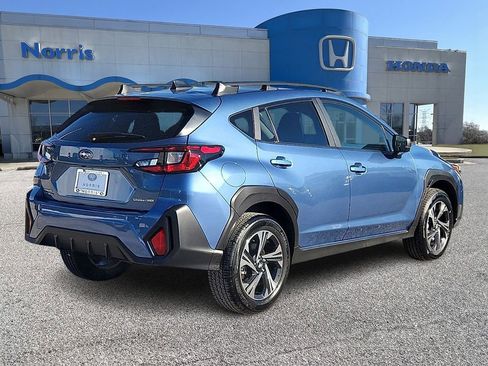 Used 2024 Subaru Crosstrek 2.0i Premium image 4