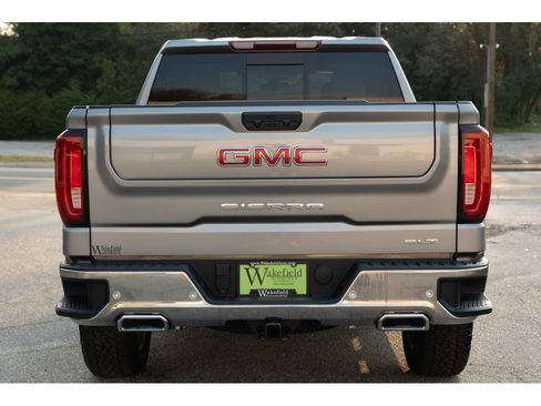 New 2026 GMC Sierra 1500 SLT w/ SLT Premium Plus Package image 7