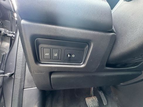 Used 2016 Land Rover Discovery Sport HSE AWD/4WD image 17