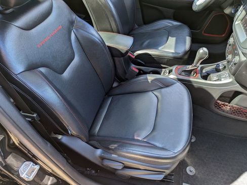 Used 2019 Jeep Compass Trailhawk w/ Leather Interior Group image 27