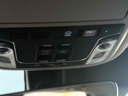Used 2019 Honda Pilot Elite image 33