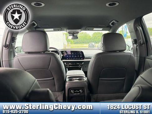 Used 2026 Chevrolet Traverse LT AWD/4WD image 16