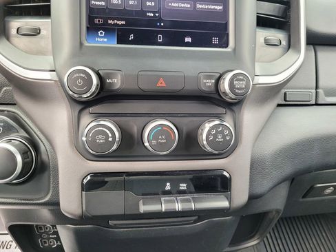 Used 2022 RAM 1500 Big Horn AWD/4WD image 19