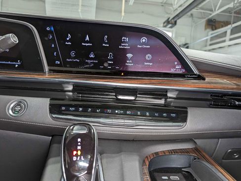 Certified 2021 Cadillac Escalade Premium Luxury image 35