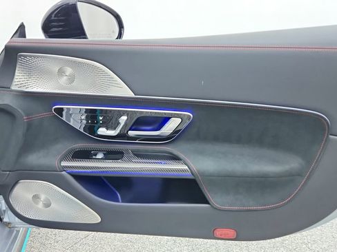 Used 2024 Mercedes-Benz SL 63 AMG 4MATIC image 25