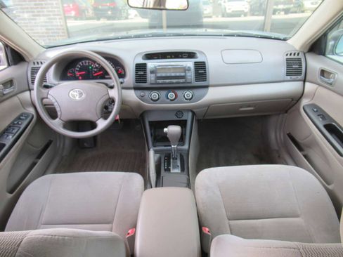Used 2006 Toyota Camry LE image 27
