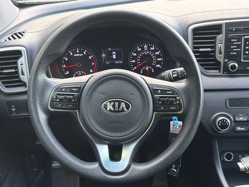 Used 2018 Kia Sportage LX FWD image 23