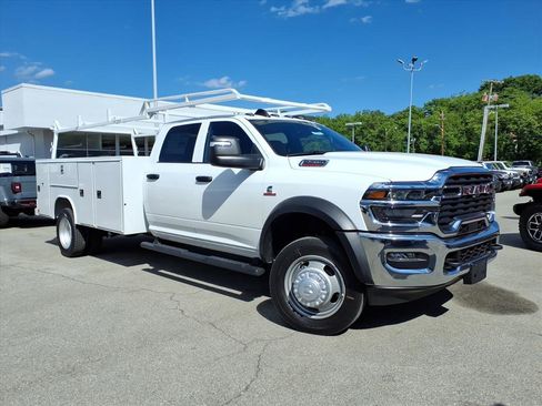 New 2026 RAM 5500 Tradesman AWD/4WD image 2