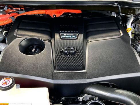 Used 2023 Toyota Tundra Limited w/ Power Package AWD/4WD image 32