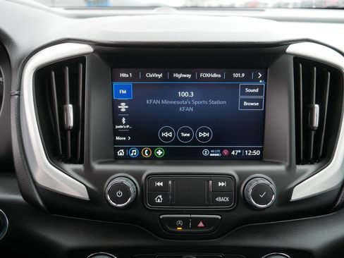 Used 2023 GMC Terrain SLT w/ Tech Package image 22