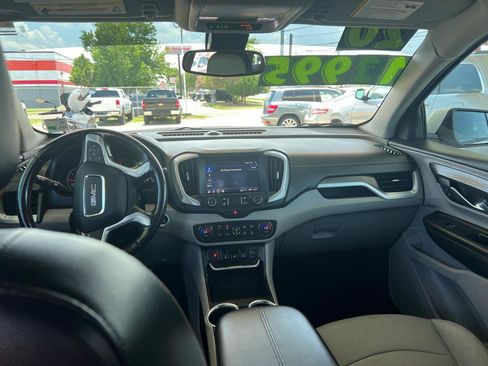 Used 2020 GMC Terrain SLT FWD image 8