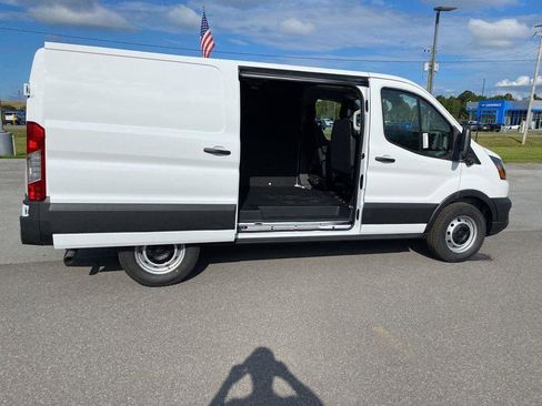 New 2025 Ford Transit 150 Low Roof RWD image 18