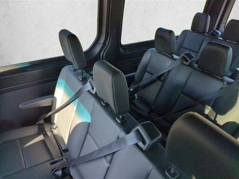 Used 2019 Mercedes-Benz Sprinter 2500 image 19