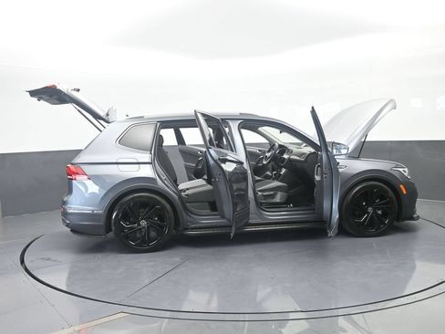 Used 2023 Volkswagen Tiguan SE FWD image 71