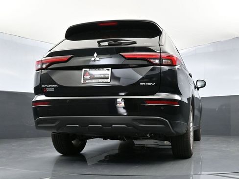 New 2025 Mitsubishi Outlander ES image 29