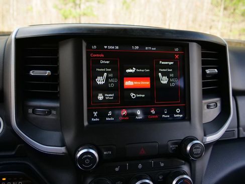 Used 2020 RAM 1500 Big Horn AWD/4WD image 9
