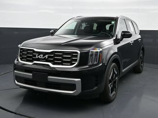 Used 2023 Kia Telluride S FWD video 2