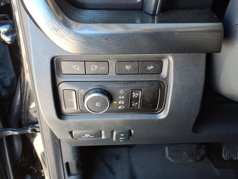 Used 2023 Ford F250 Lariat w/ Sport Appearance Package image 18