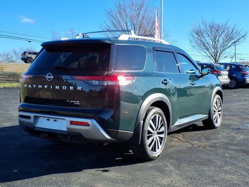 Used 2022 Nissan Pathfinder Platinum w/ Cargo Package image 4