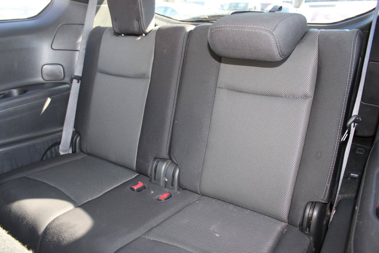 Used 2018 Nissan Pathfinder S AWD/4WD image 14