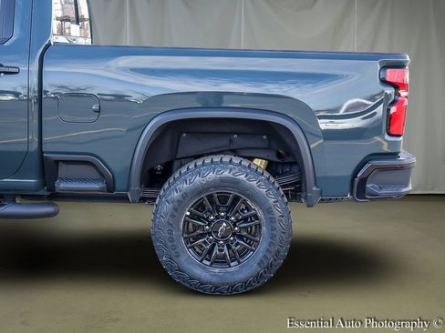 New 2026 Chevrolet Silverado 2500 ZR2 image 9
