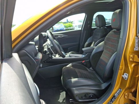 Certified 2024 Dodge Hornet R/T Plus w/ Track Pack AWD/4WD image 13