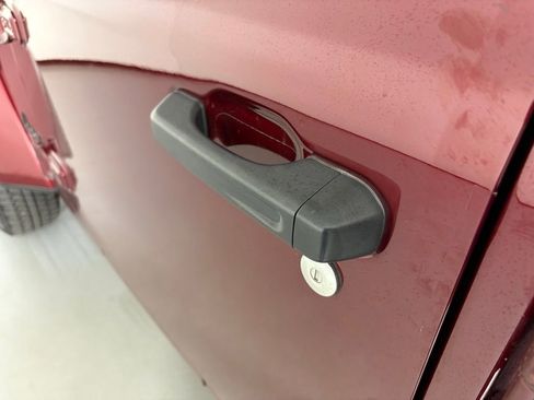 Used 2021 Jeep Gladiator Sport image 14