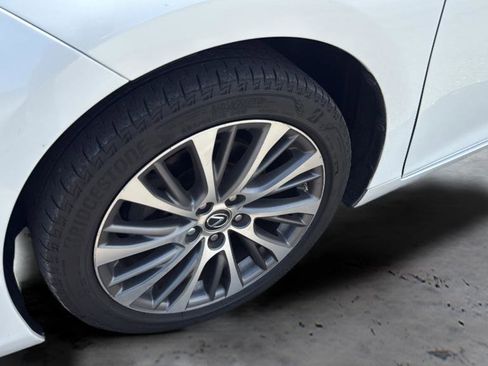 Used 2019 Lexus ES 350 w/ Premium Package FWD image 30