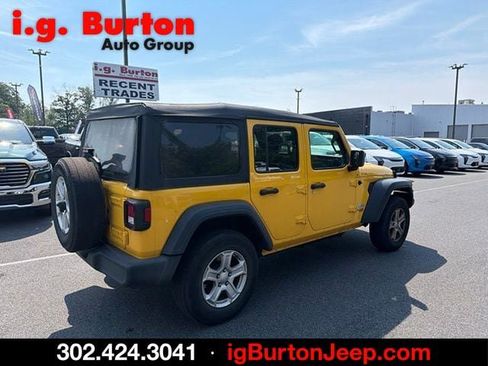 Used 2020 Jeep Wrangler Unlimited Sport w/ Technology Group AWD/4WD image 3