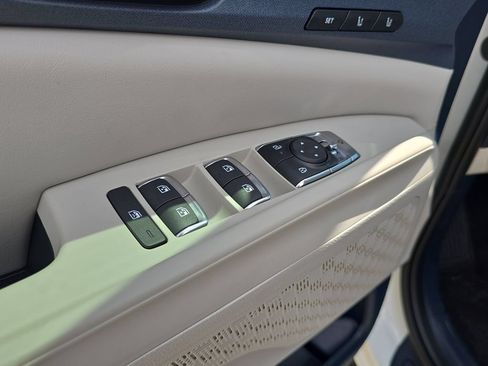 New 2026 Kia Carnival EX FWD image 20
