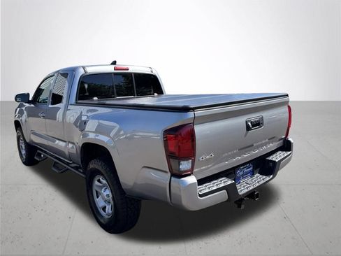 Used 2020 Toyota Tacoma SR w/ SR Convenience Package AWD/4WD image 8