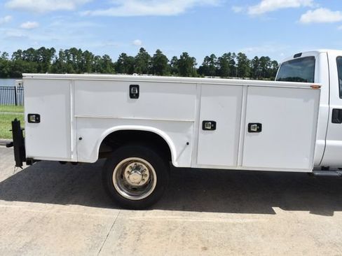 Used 2015 Ford F450 2WD Regular Cab Super Duty image 4