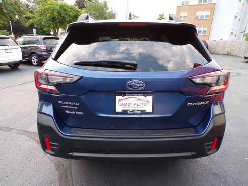 Used 2020 Subaru Outback Premium AWD/4WD image 4