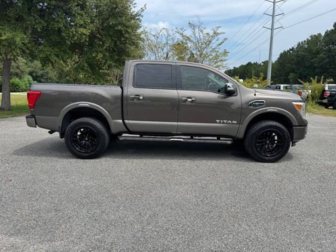 Used 2017 Nissan Titan Platinum Reserve AWD/4WD image 7