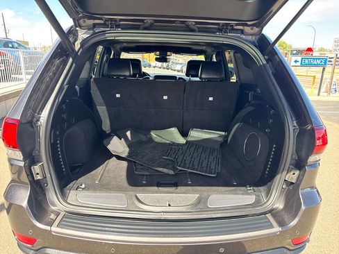 Used 2017 Jeep Grand Cherokee Trailhawk image 23