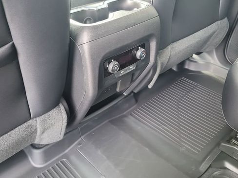 New 2025 Chevrolet Traverse LT w/ Driver Confidence Package image 27