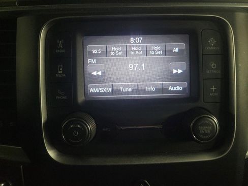 Used 2021 RAM 1500 Classic SLT image 25