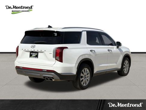 Used 2023 Hyundai Palisade SEL image 5