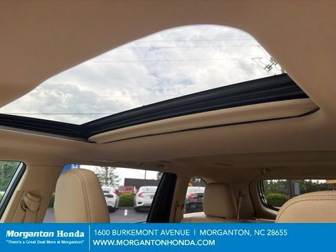 Used 2018 Toyota Highlander XLE FWD image 28