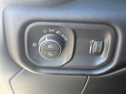 Used 2022 RAM 2500 Big Horn w/ Level C Equiment Group image 25