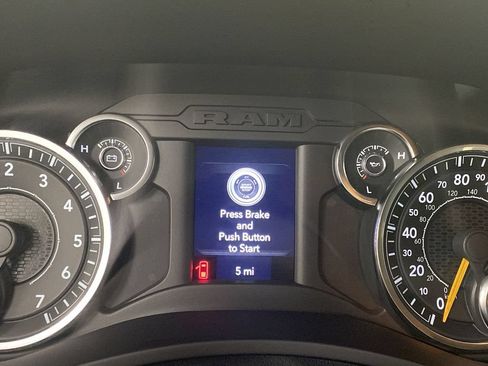Used 2021 RAM 2500 Tradesman w/ Chrome Appearance Group AWD/4WD image 15