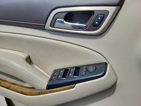 Used 2017 GMC Yukon Denali w/ Open Road Package image 9