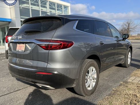 Used 2021 Buick Enclave Essence w/ Sound and Sites Package image 5