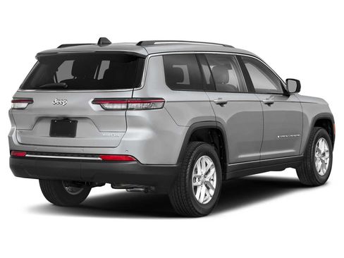 Used 2023 Jeep Grand Cherokee L Laredo RWD image 2
