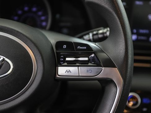 Used 2022 Hyundai Elantra SEL w/ Preferred Accessory Package image 13