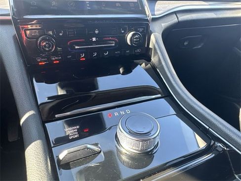 Used 2023 Jeep Grand Cherokee Limited image 17