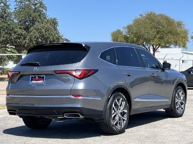Certified 2024 Acura MDX w/ Technology Package FWD image 4
