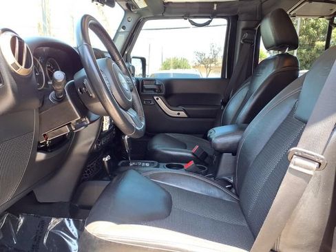Used 2016 Jeep Wrangler Unlimited Sahara AWD/4WD image 21