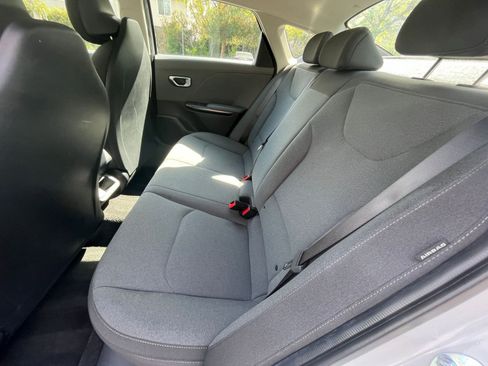 Used 2025 Kia K4 LXS image 24