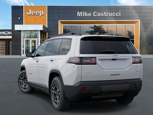 New 2026 Jeep Cherokee Laredo image 4